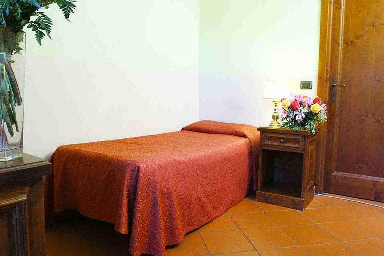 Bed and Breakfast Domus Sessoriana Roma Esterno foto