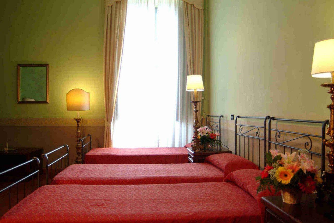Bed and Breakfast Domus Sessoriana Roma Esterno foto