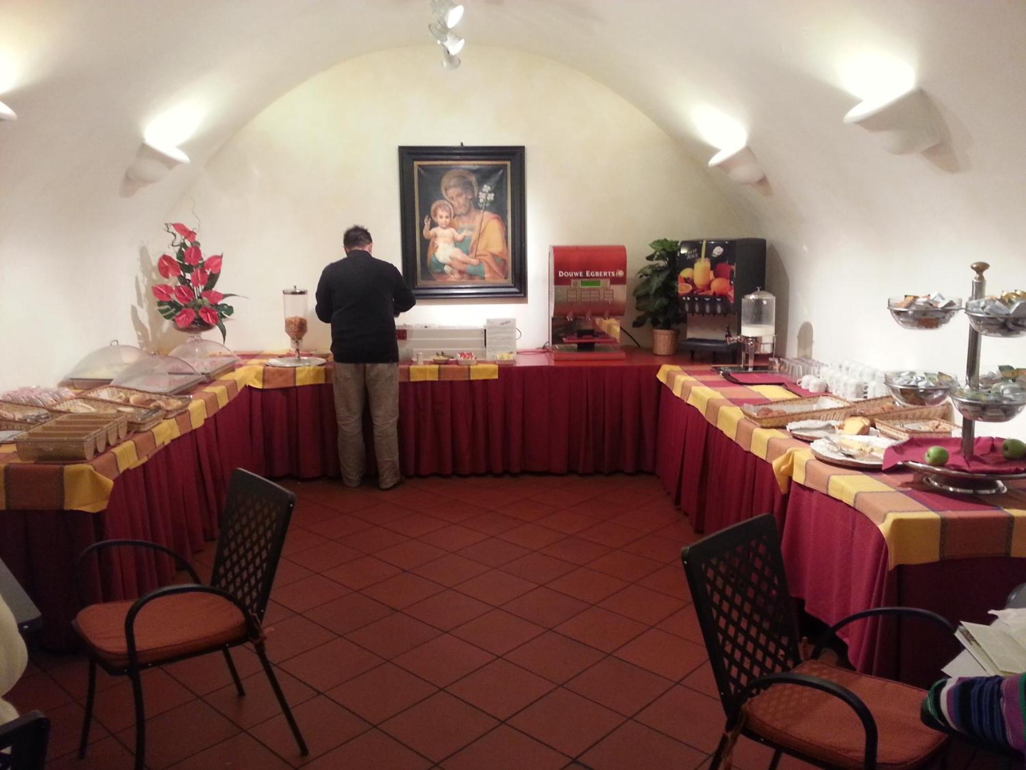 Bed and Breakfast Domus Sessoriana Roma Esterno foto