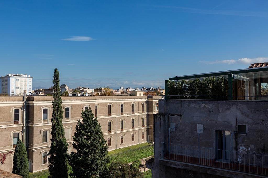 Bed and Breakfast Domus Sessoriana Roma Esterno foto