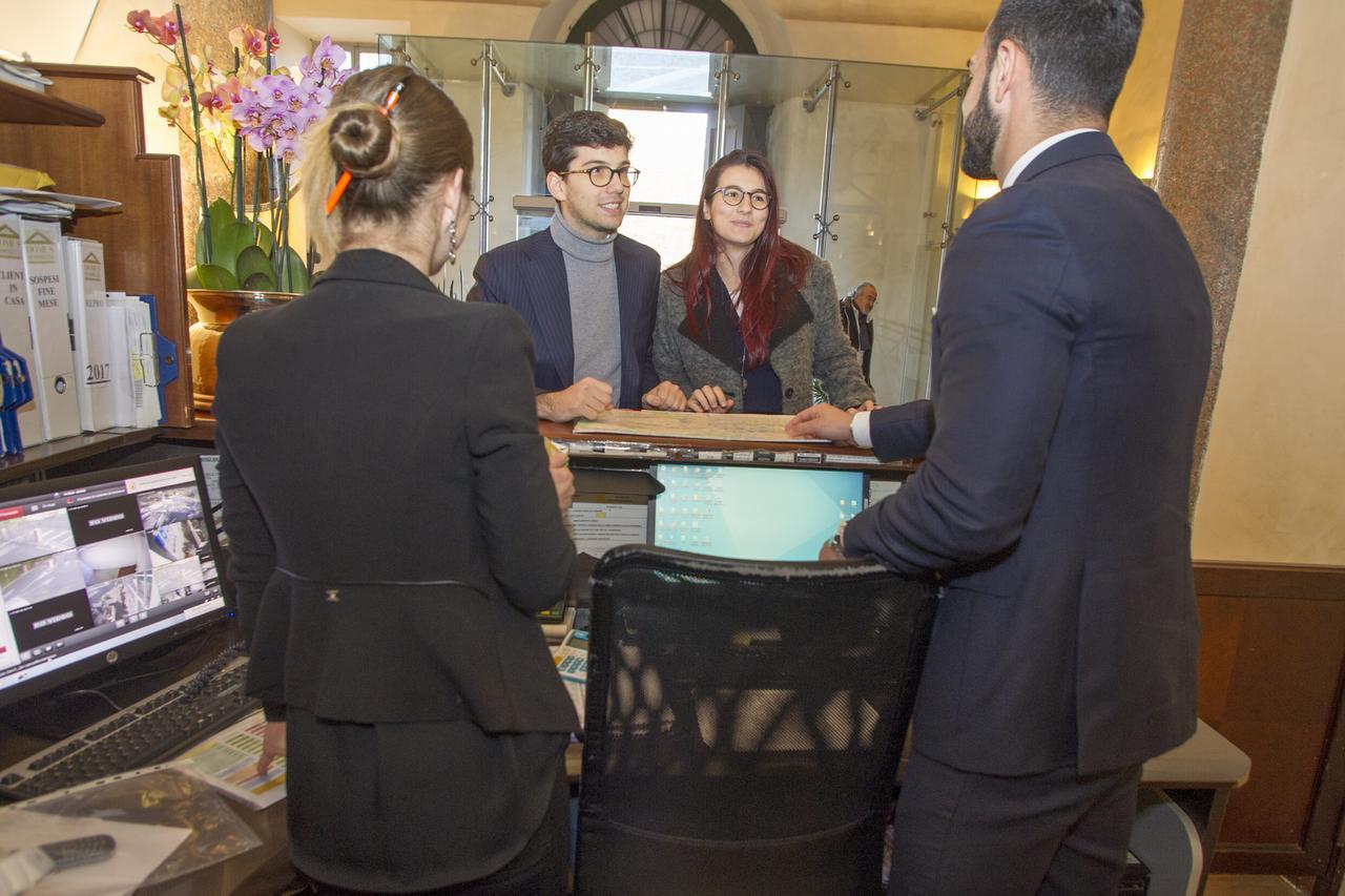 Bed and Breakfast Domus Sessoriana Roma Esterno foto