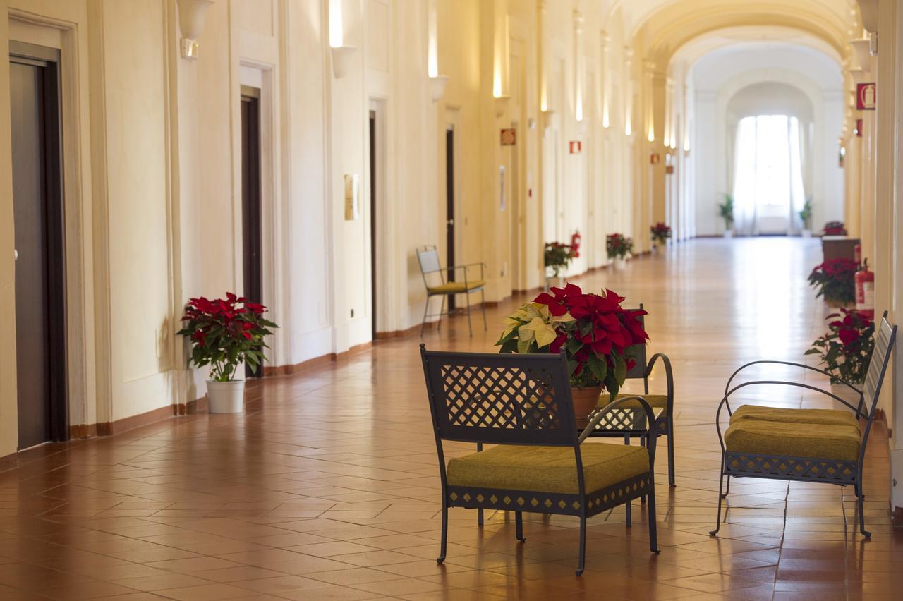 Bed and Breakfast Domus Sessoriana Roma Esterno foto
