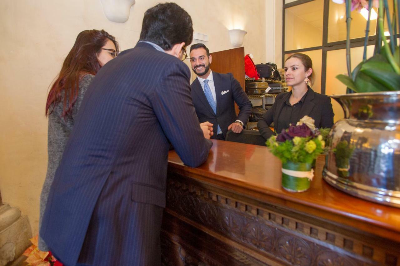 Bed and Breakfast Domus Sessoriana Roma Esterno foto