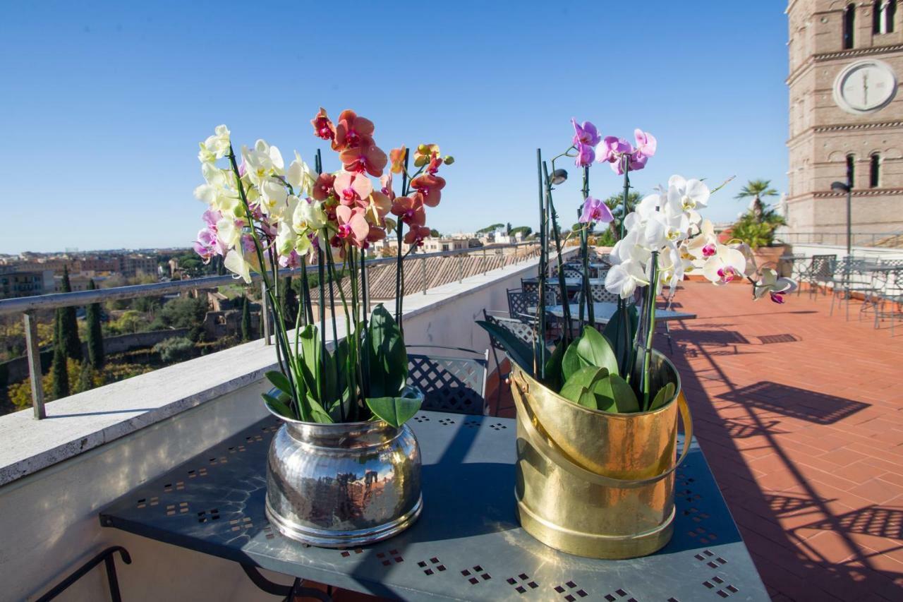 Bed and Breakfast Domus Sessoriana Roma Esterno foto