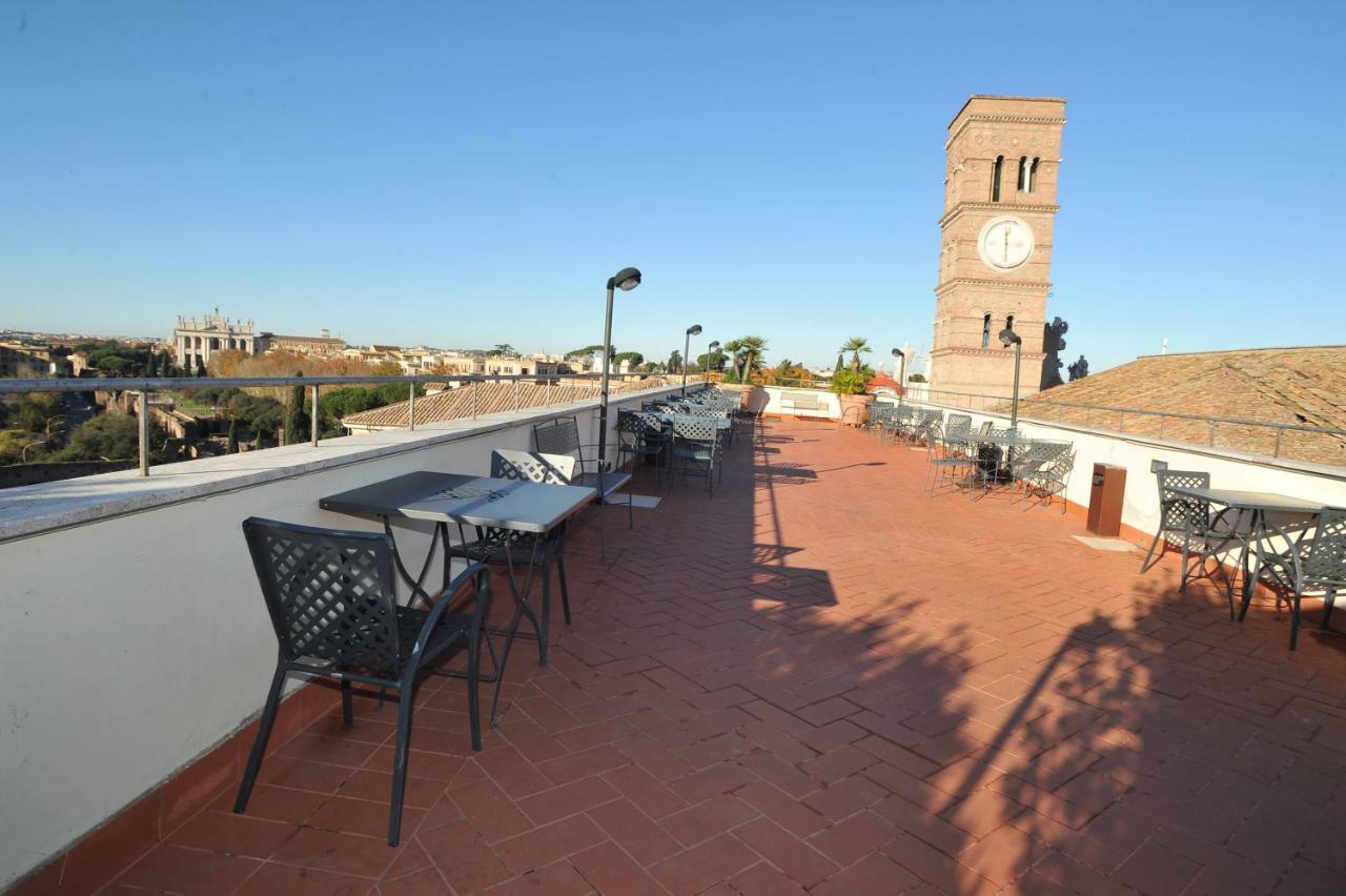 Bed and Breakfast Domus Sessoriana Roma Esterno foto
