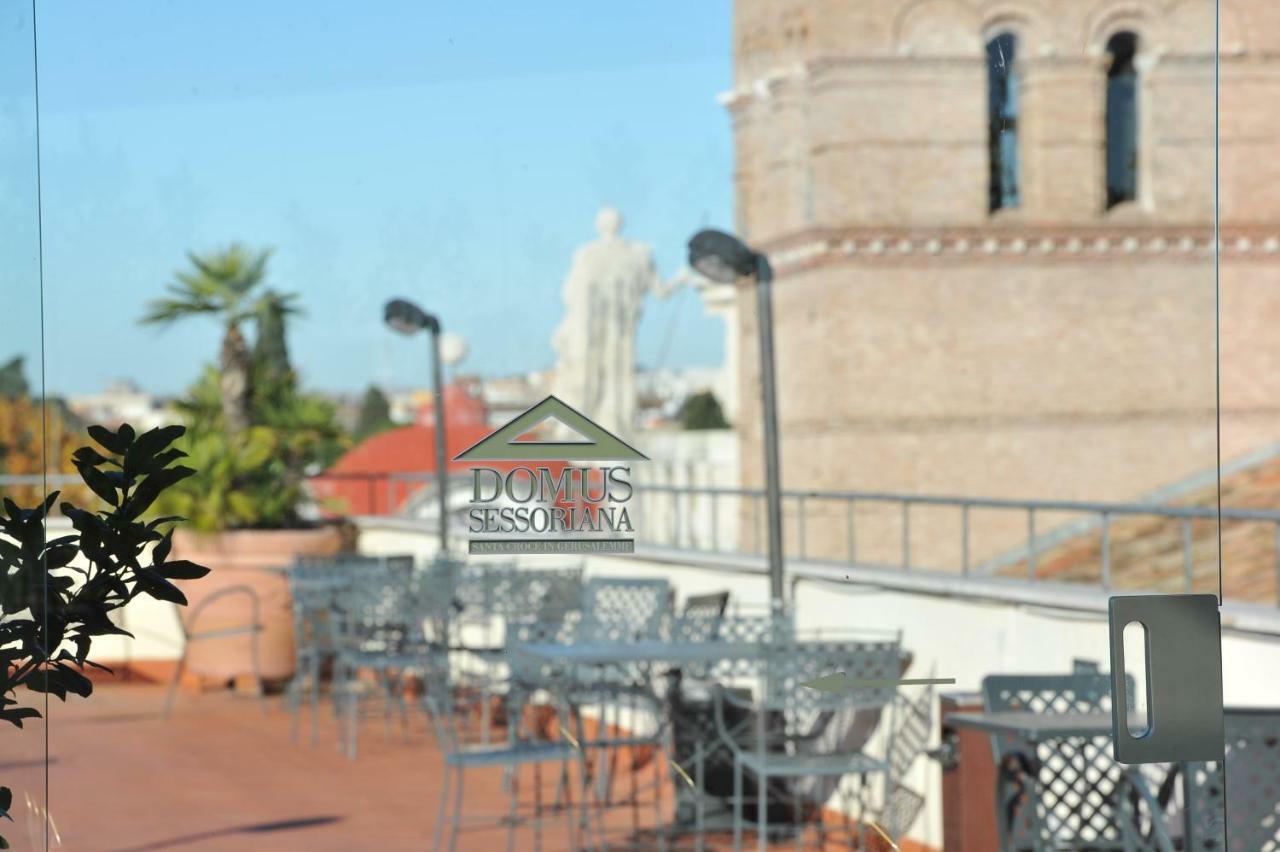 Bed and Breakfast Domus Sessoriana Roma Esterno foto