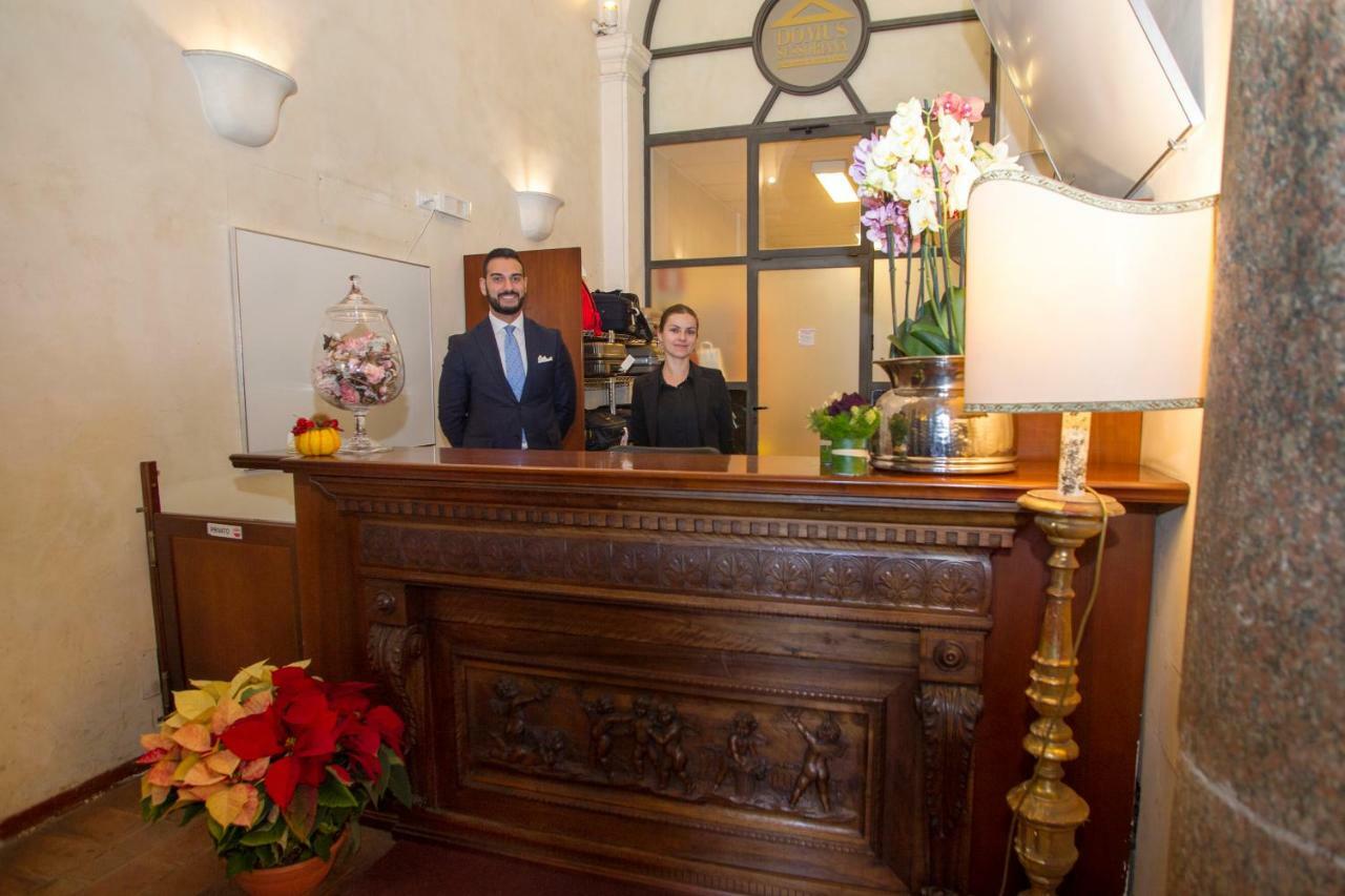 Bed and Breakfast Domus Sessoriana Roma Esterno foto
