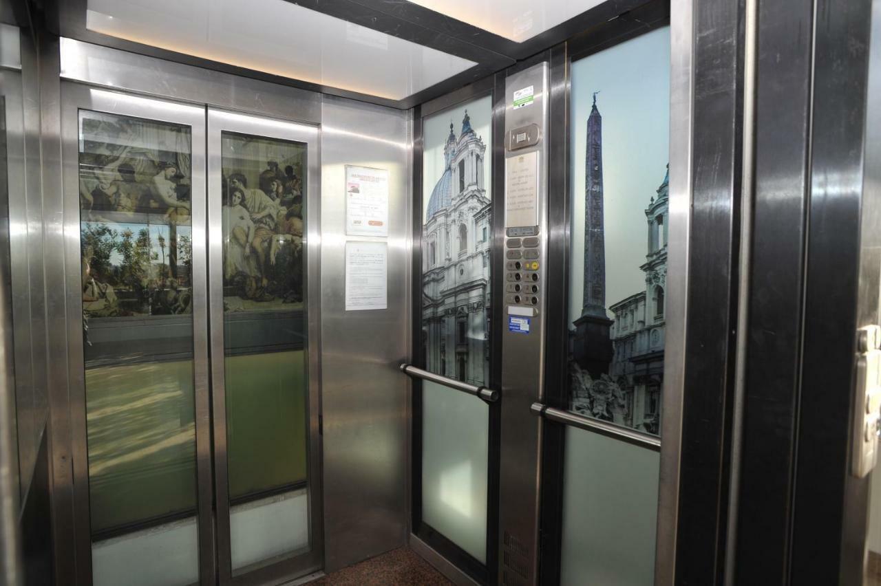 Bed and Breakfast Domus Sessoriana Roma Esterno foto
