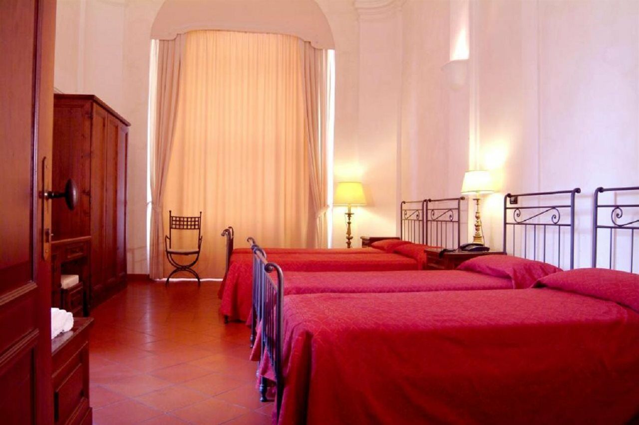 Bed and Breakfast Domus Sessoriana Roma Esterno foto